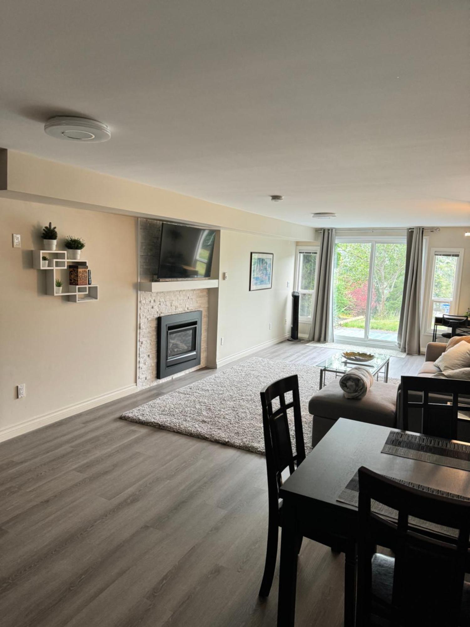 Bright Private Suite Near Departure Bay Beach Nanaimo Exteriér fotografie